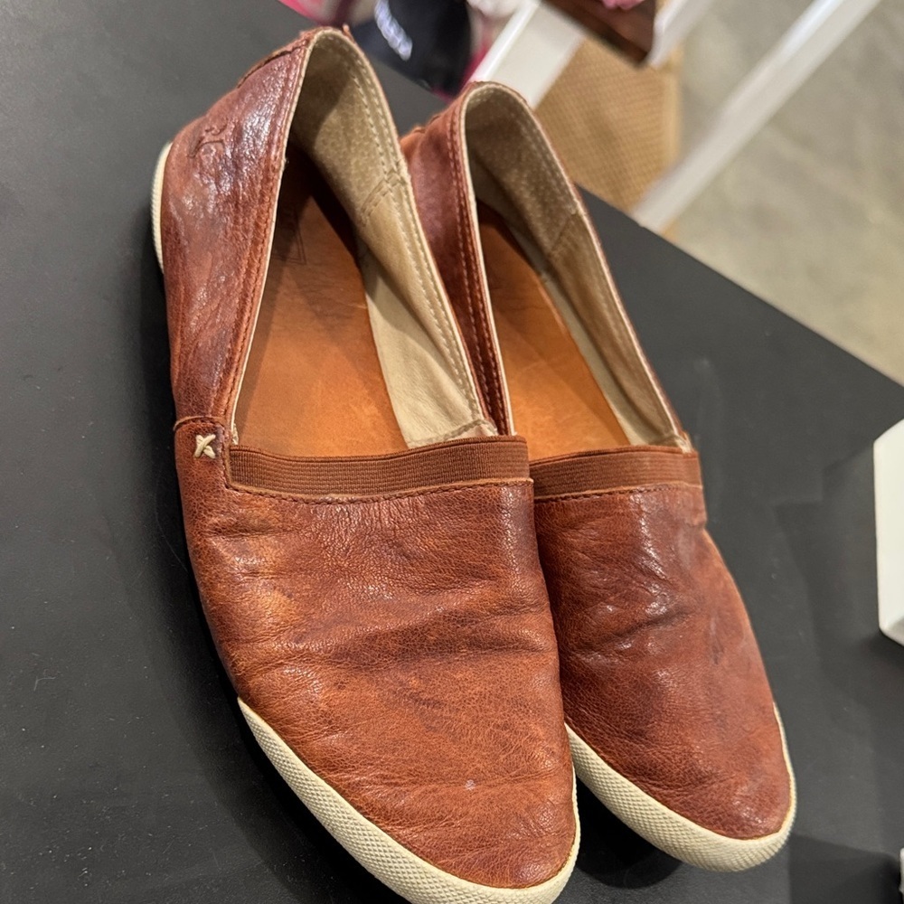 FRYE AND CO. Brown Leather Slip-On Loafers